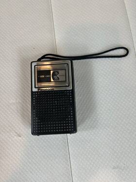 R-11027 Panasonic Vintage Am Hand Held Radio R-1027