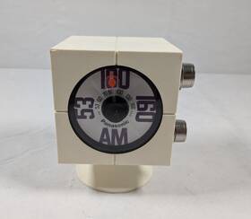 R-47a Panasonic R47a Vintage Cube Transistor Radio Centerport Space Age White Works