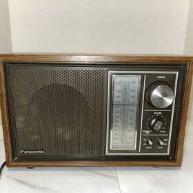 Re-6239 Panasonic Vtg Wood Framed Radio # Re-6239. Works Great