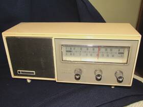 Re-6517 Panasonic Vintage Re 6517 Fm-am Radio Cream Made In Japan 7 Transistor 13 Inch X7 X6