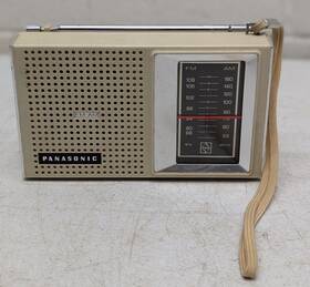 Rf-541 Panasonic Vintage Hand Held Transistor Am/fm Radio Untested