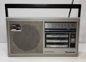 Panasonic Rf-599 Vtg Rf-559 Am/fm Portable Radio With Handle Ac/battery Tested Working