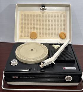 Sg-530 Panasonic Sgn-58 Model Solid-state Portable 3-speed Phonograph Sgn 58 Tested