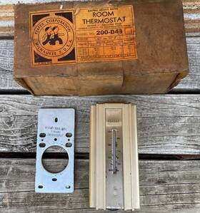 200-d48 Perfex Room Thermostat 200-d48 Perfex Room Thermostat