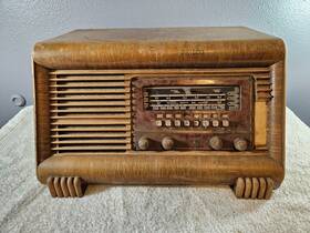41-256 Philco Table Radio Circa 1941 41-256 Philco Table Radio Circa 1941