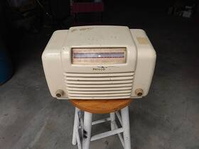 48-145 Philco Collectible Vintage Radio Model