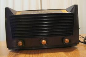 52-944 Philco Vintage Fm / Am Radio Model Non Working