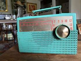 D-661 Philco Vintage 1956 Midcentury Personal Radio Turquoise