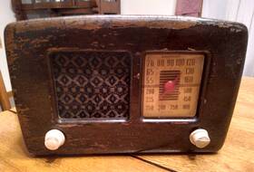 Pt96 Philco Vintage 1940s Am Wooden Art Deco Mid Century Radio