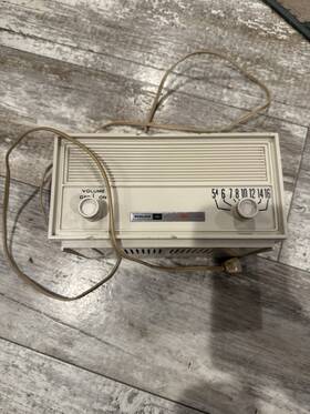 R309wh Philco Ford Vintage Radio