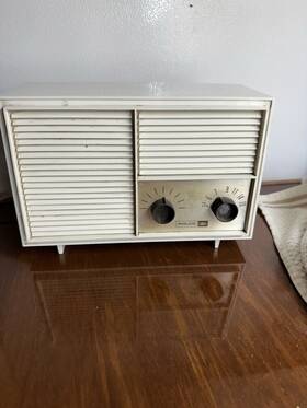 R512 Philco Tube Radio Working Condition R512 Philco Tube Radio Working Condition