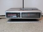 R476 Zenith Vintage Dual Alarm Wood Grain Pedestal Am Fm Clock