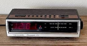 12-1551 Radio Shack Vintage Realistic Chronomatic 244 Am/fm Digital Alarm Clock Working