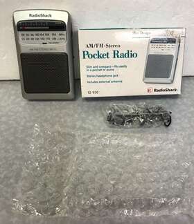 12-930 Radio Shack Vintage Am/fm Compact Stereo Pocket - New