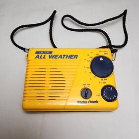 12-783 Radioshack Vintage Radio Shack Portable All Weather Am/fm Stereo Receiver Not Working