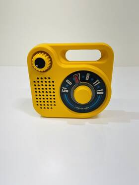 1222c Radioshack Vtg Yellow 1970s Sound Design Am Portable Radio Hong Kong Works Video