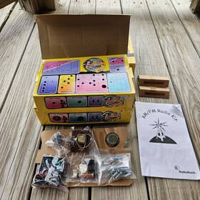28-179 Radioshack Vintage Radio Shack Am/fm Kit New In Box Ages 8 And Up Learning Activity 28-179 Radioshack Vintage Radio Shack Am/fm Kit New In Box Ages 8 And Up Learning Activity