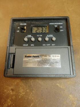 Radioshack 63-914a Radio Shack Inch Talking Cube Clock