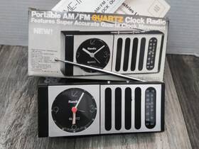 Qcr-18s Randix Vtg. Am-fm Quartz Portable Radio And Alarm Clock With Box Manual