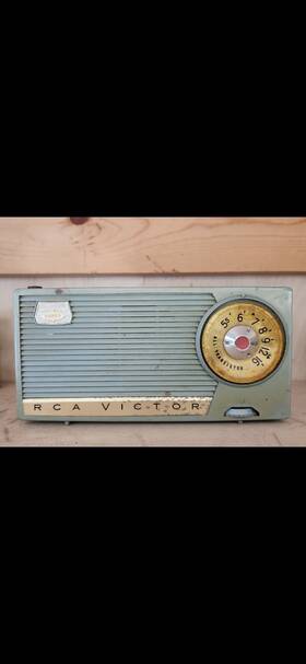 1-bt-29 Rca 1959 Vintage Victor Transistor Radio Battery Powered For Parts