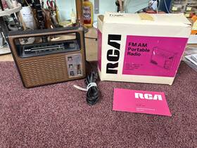 158e Rca Model Rzm Portable Fm/am Radio Vintage Tested And Works