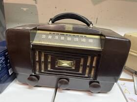 6-bx-63 Rca Victor Brown Bakelite Portable Tube Radio Untested As-is
