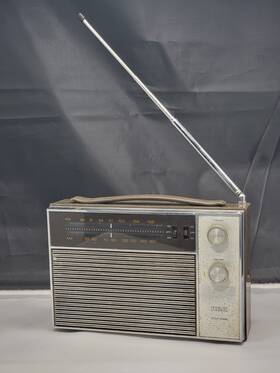 985t-k Rca Vintage 1960s Brown Working Rzm 985t- Am/fm Ac/dc Portable Radio Japan
