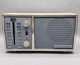 Rfc11a Rca Vintage 1964 Victor 6-tube Am/fm Radio Model White/blue - Working
