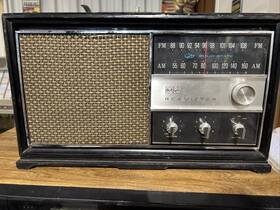 Rgc43e Rca Vintage Victor Radio Am/fm Ebony Wood Cabinet Works Great See Pics