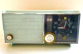 Rgd24a Rca Vintage Victor Am Tabletop Tube Clock Radio Model 1965