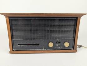 Rjc30-w Rca Vintage Victor Rjc30w Walnut Fm/am Solid State Radio Wood Finish Read