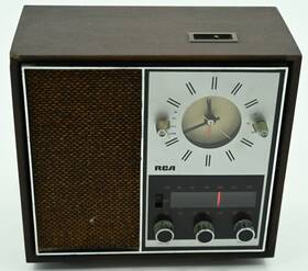 Rvs-881w Rca Vintage Radio Am/fm Clock Rvs 881w Walnut Rare