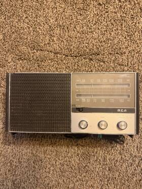 Rzc243w Rca Am/fm Radio Wood Case Tone And Tuning Control Vintage Tabletop