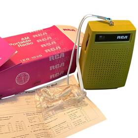 Rzg-103g Rca Transistor Am Portable Radio Hand Held Rzg 103g Lime Original Box And Earphone