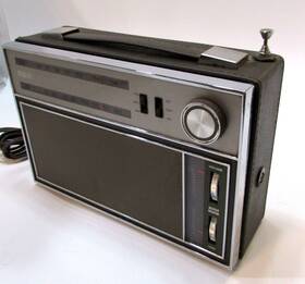 Rzm-177t Rca Vintage 1960s Brown Working Rzm 177t Am/fm Battery Corded Portable Radio