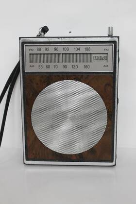 Rzm152e Rca Vintage Model Portable Am/fm Radio Tested Working