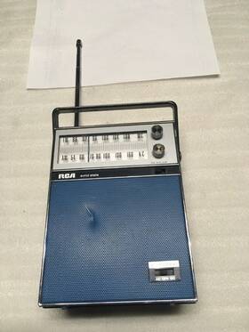 Rzm170a Rca Vintage Am/fm/afc Black/aspen Blue Solid State Table Top Radio Works