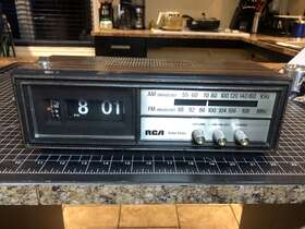 Rzs-1067 Rca Flip Clock Alarm Am Fm Radio Rzs 1067 Rare Vintage From Late 70s - Early 80s Rzs-1067 Rca Flip Clock Alarm Am Fm Radio Rzs 1067 Rare Vintage From Late 70s - Early 80s