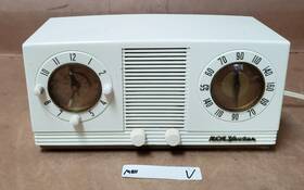 2-c-527 Rca Victor 006174 Vintage Tube Clock Radio M811 V