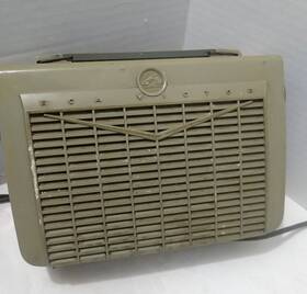 7-bx-5jj Rca Victor 8-bx-5h Rare Tube Radio See Video Needs Tlc