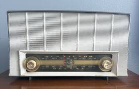 Xf-3j Rca Vintage Victor Model Am/fm Radio Works Nice Clean Unit