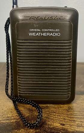 12-142 Realistic Vtg Weather Radio Model Crystal Controlled Tested Works