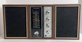 12-1451 Realistic Vintage Radio Shack Am/fm Stereo Receiver And Speakers Works