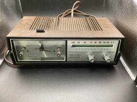 12-1476-as Realistic 12-1476 Vintage Solid State Clock Radio- Model Is