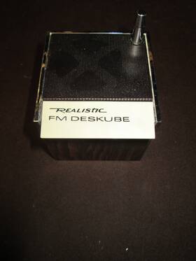 12-174 Realistic Deskube Fm Radio Cube Tested