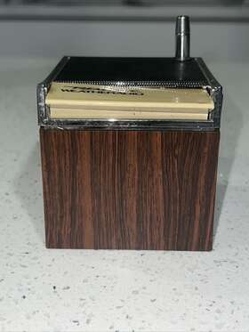 12-183 Realistic Vintage Deskube Am Radio For Parts See Descript