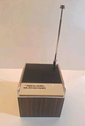 12-181b Realistic 12-281b Vintage Antenna Weather Radio Model Preowned Tested Working