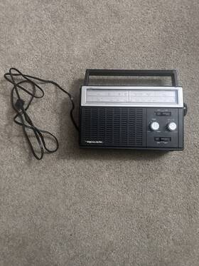 12-624 Realistic Vintage Am/fm Radio Model#12-624 Ex. Work Condition