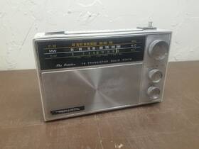 12-743 Realistic Vintage Portable Radio Model 12 - 743