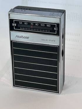 1325 Realtone Vintage 8 Transistor Am Radio Model Working 1325 Realtone Vintage 8 Transistor Am Radio Model Working